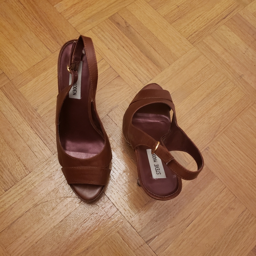 Sandals - Picture 3 of 3